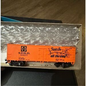Vintage HO Athearn Trains Santa Fe Piggyback Trailer Car with Box